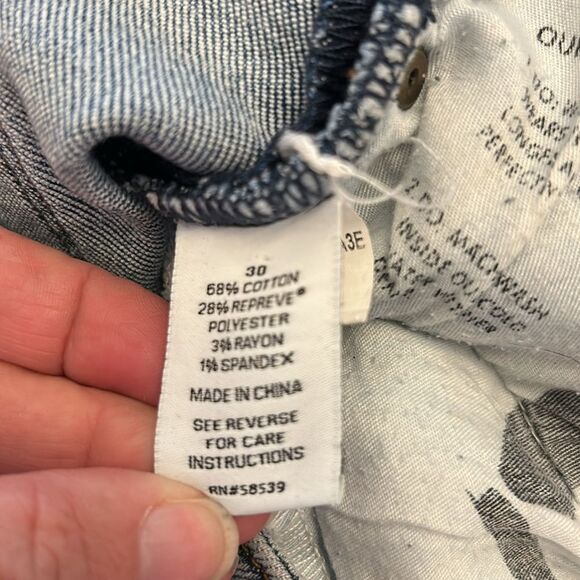 Evereve Distressed Button fly high rise jeans Size 30 EUC - Picture 10 of 11